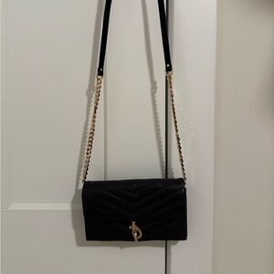 Elegant Black Quilted Shoulder Bag